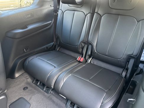 New 2025 Jeep Grand Cherokee L Limited w/ Trailer Tow Package image 15