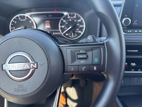 Used 2023 Nissan Rogue SV AWD/4WD image 24