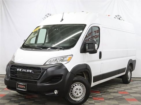 Used 2025 RAM ProMaster 2500 w/ Convenience Group FWD image 1