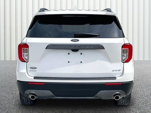 Used 2024 Ford Explorer XLT w/ Equipment Group 202A AWD/4WD image 4