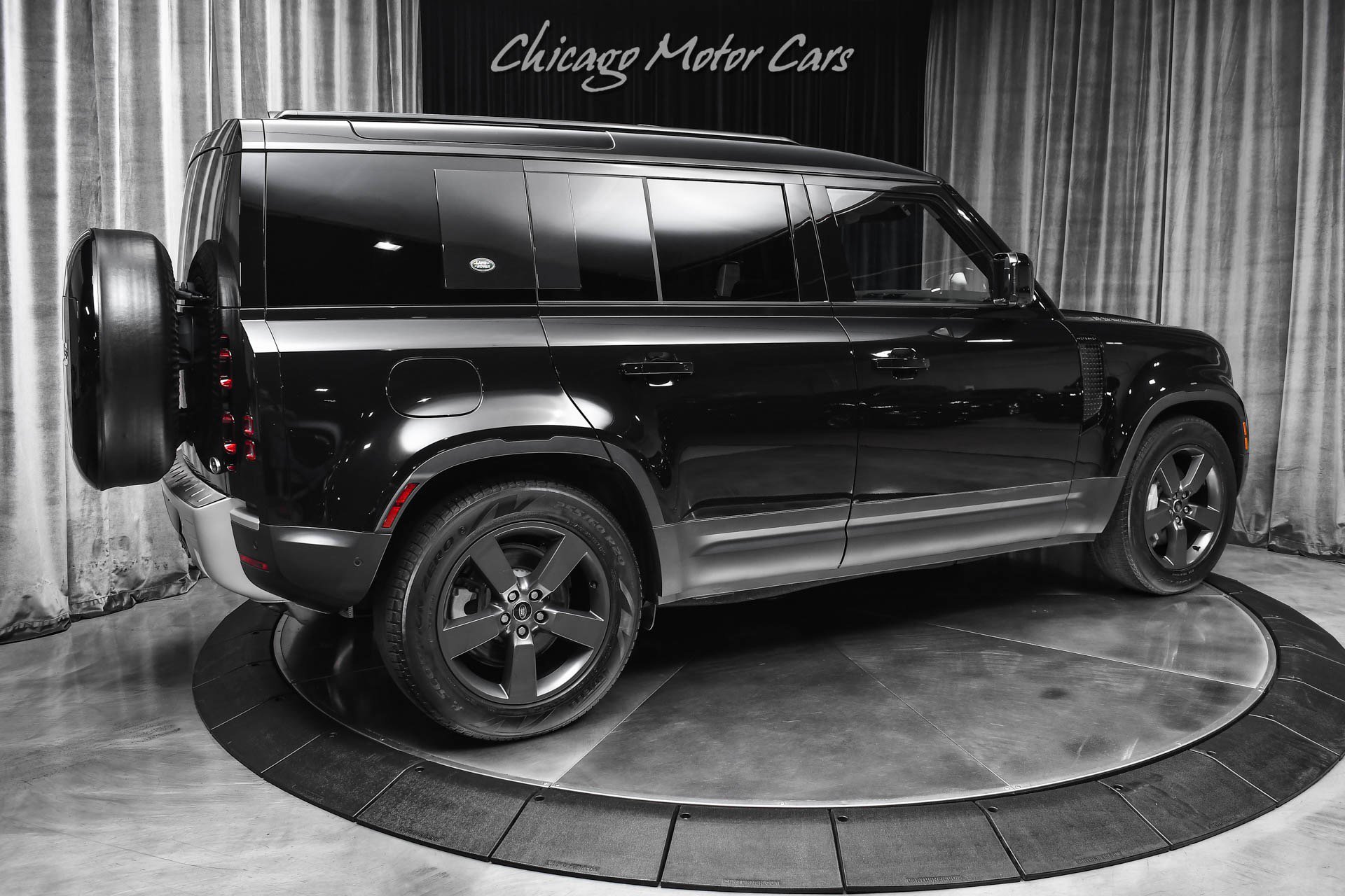 Used 2023 Land Rover Defender 110 SE AWD/4WD image 5