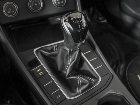 Used 2024 Volkswagen Jetta Sport FWD image 31