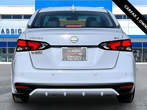 Used 2024 Nissan Versa SV w/ Trunk Package image 6