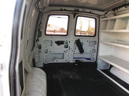 Used 2012 Chevrolet Express 1500 RWD image 21
