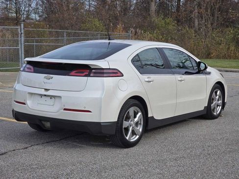 Used 2014 Chevrolet Volt Premium w/ Premium Trim Package image 18