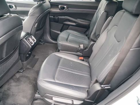 Certified 2023 Kia Sorento EX w/ Panoramic Sunroof Package FWD image 17