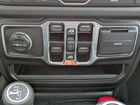 New 2025 Jeep Gladiator Sport image 49