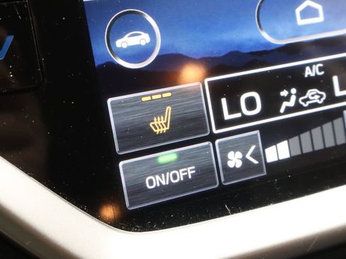Used 2023 Subaru Ascent Limited AWD/4WD image 5
