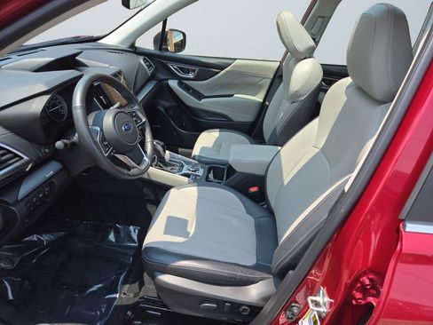 Used 2019 Subaru Forester Limited AWD/4WD image 9