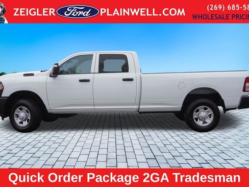 Used 2023 RAM 3500 Tradesman w/ Convenience Group image 2