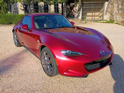 Used 2020 MAZDA MX-5 Miata RF Grand Touring RWD image 27