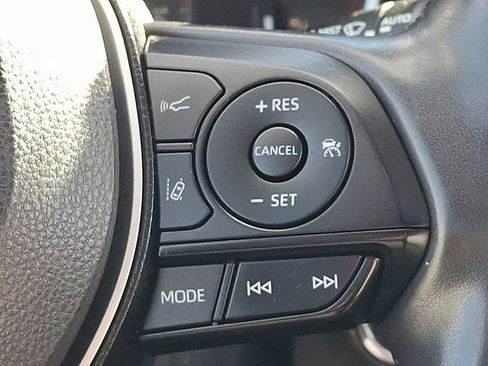 Used 2019 Toyota RAV4 Limited image 26