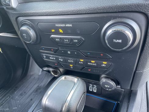 Used 2019 Ford Ranger XLT w/ Equipment Group 302A Luxury AWD/4WD image 28