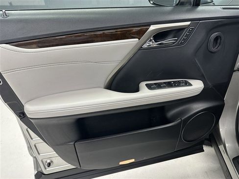 Used 2019 Lexus RX 450h AWD image 18