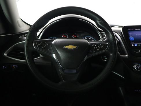 Used 2020 Chevrolet Malibu LS image 30