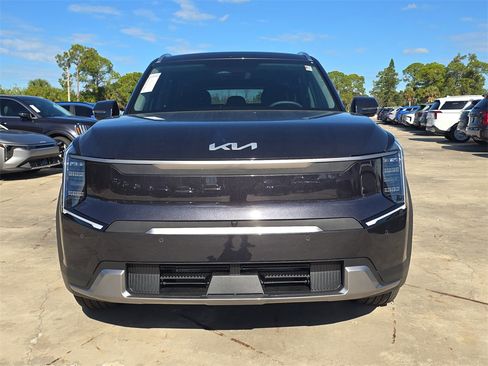 New 2026 Kia EV9 Wind image 3
