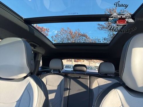 New 2025 Volkswagen Tiguan SE R-Line image 16