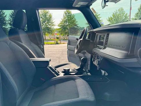 Used 2022 Ford Bronco 4-Door w/ Sasquatch Package AWD/4WD image 11