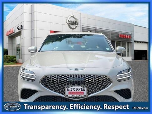 Used 2025 Genesis G70 2.5T image 2