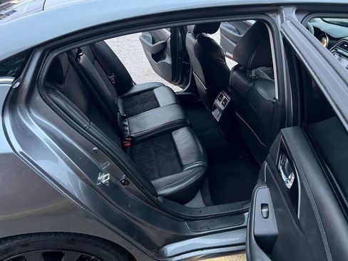 Used 2018 Nissan Maxima SR w/ Midnight Edition image 16