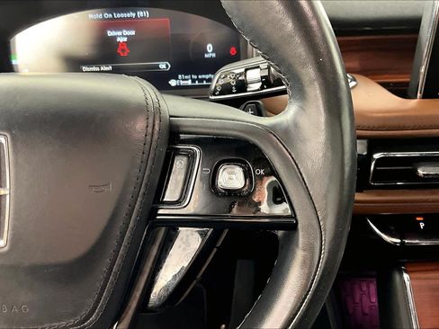 Used 2022 Lincoln Aviator Reserve w/ Equipment Group 201A AWD/4WD image 23