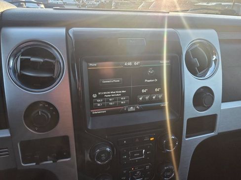 Used 2014 Ford F150 Platinum w/ Max Trailer Tow Package image 16