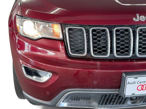 Used 2018 Jeep Grand Cherokee Limited image 11