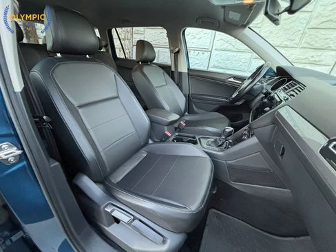 Used 2018 Volkswagen Tiguan SE image 37