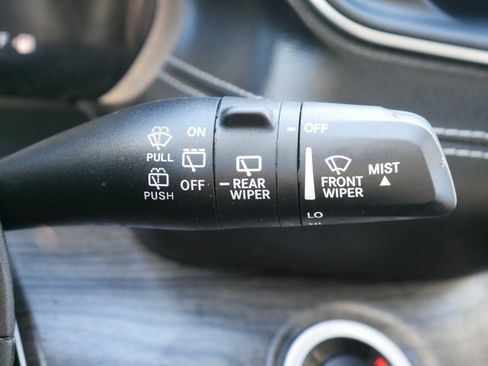 Used 2023 Jeep Grand Cherokee Limited image 26