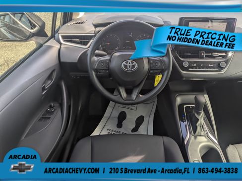 Used 2025 Toyota Corolla LE FWD image 21