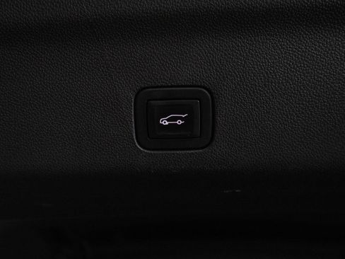 Used 2023 Chevrolet Suburban High Country AWD/4WD image 26