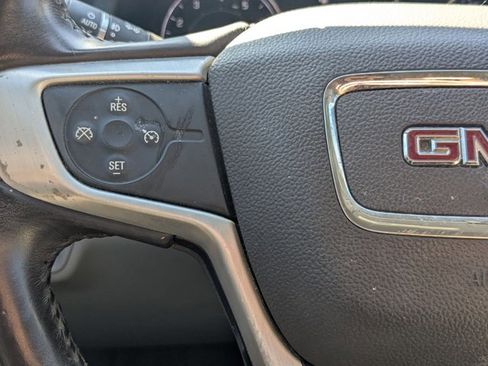 Used 2019 GMC Acadia SLT image 11