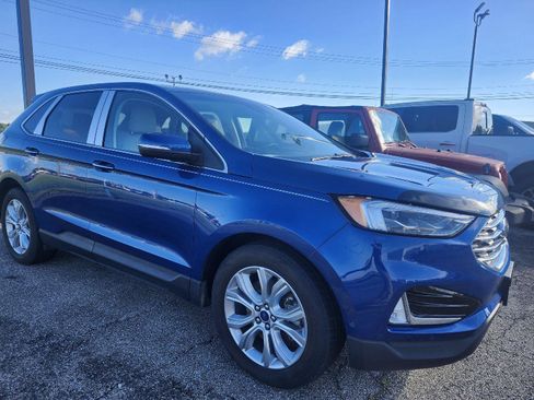 Used 2020 Ford Edge Titanium w/ Equipment Group 301A AWD/4WD image 8