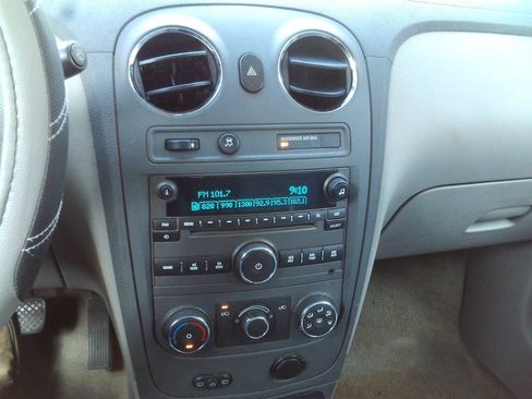 Used 2010 Chevrolet HHR LT FWD image 22