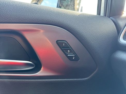 New 2026 Chrysler Pacifica Select image 6