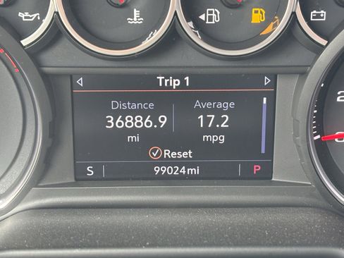 Used 2022 Chevrolet Tahoe LS image 4