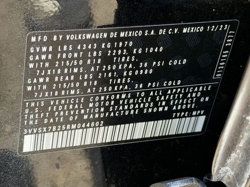 Used 2024 Volkswagen Taos SE FWD image 32