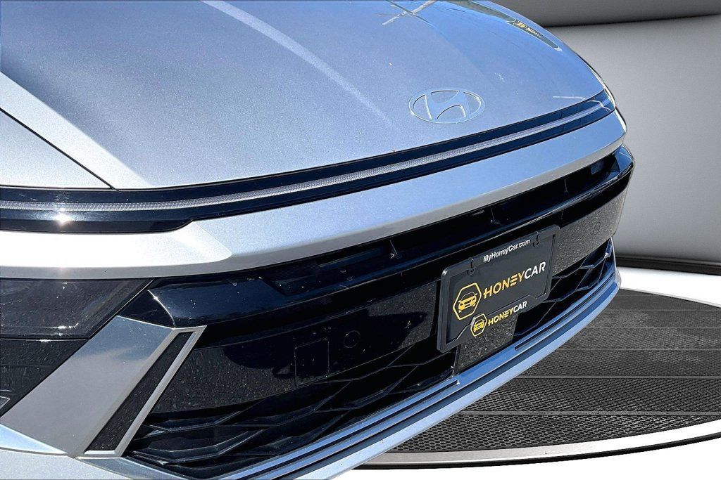 Used 2025 Hyundai Sonata SEL FWD image 33