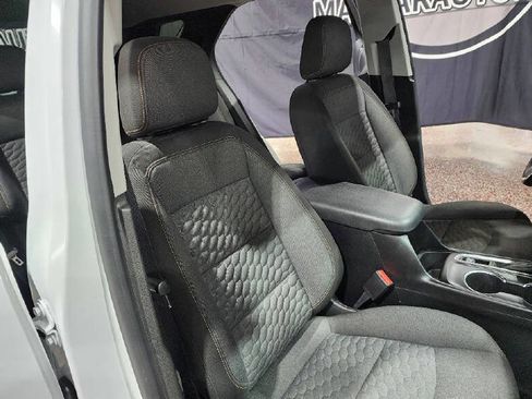 Used 2020 Chevrolet Equinox LT image 13