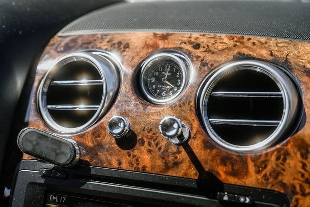 Used 2012 Bentley Flying Spur Flying Spur AWD/4WD image 42