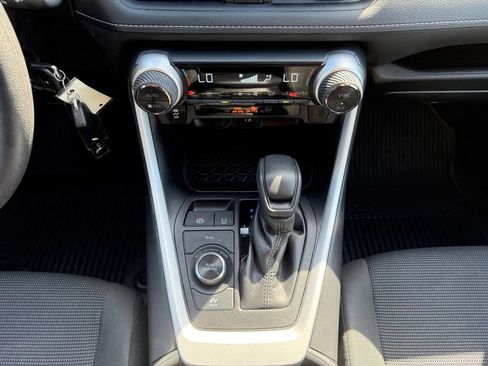 Certified 2024 Toyota RAV4 LE AWD/4WD image 19