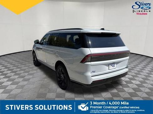 Used 2025 Lincoln Navigator Reserve w/ Jet Appearance Package AWD/4WD image 10