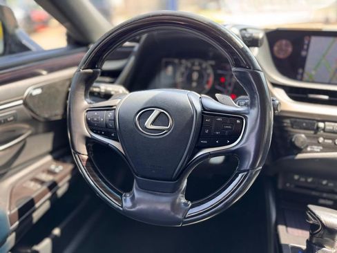 Used 2019 Lexus ES 350 Ultra Luxury FWD image 20
