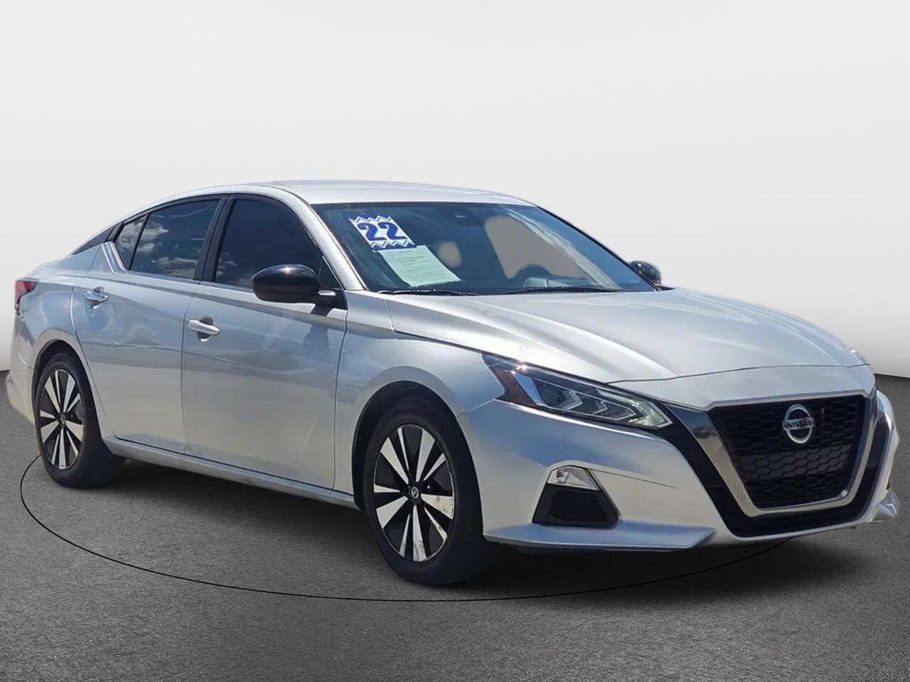 Used 2022 Nissan Altima 2.5 SR FWD image 2