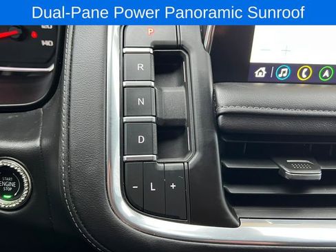 Used 2021 Chevrolet Suburban Z71 w/ Z71 Signature Package image 32