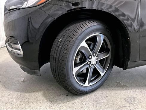 Used 2021 Buick Enclave Essence w/ Sport Touring Edition FWD image 20