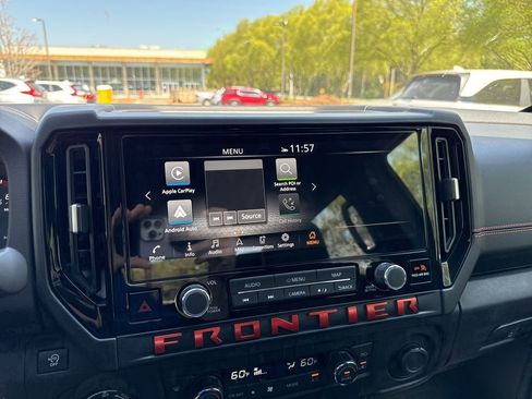 Used 2025 Nissan Frontier PRO-4X w/ Pro Premium Package image 28