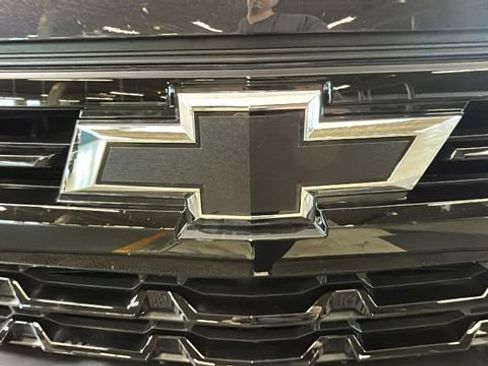 Used 2024 Chevrolet Silverado 1500 LT Trail Boss AWD/4WD image 8