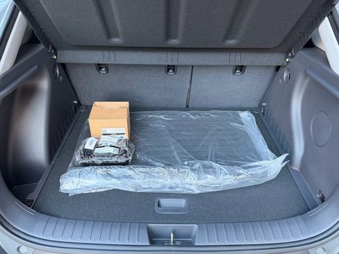 Used 2025 Hyundai Kona Limited image 8