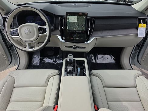 New 2026 Volvo XC90 T8 Ultra w/ Protection Package Premier image 17